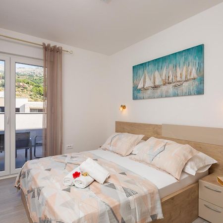 Mintos Luxury Resort Podstrana Habitación foto